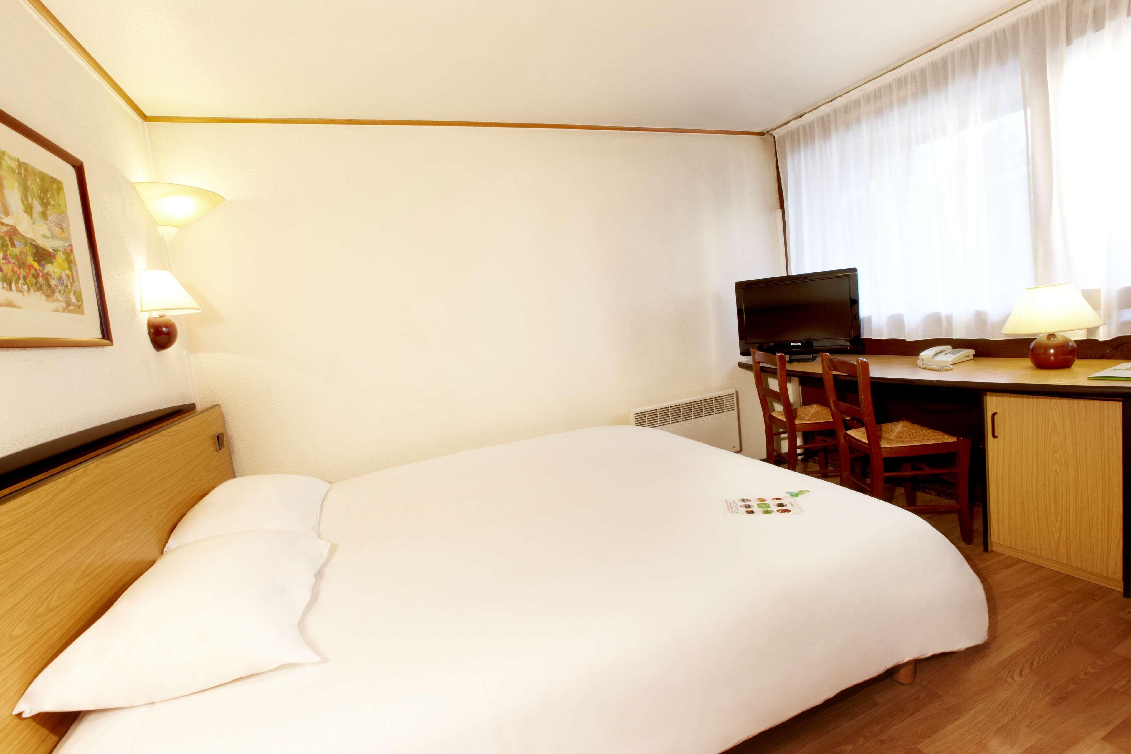 Hotel De La Briere Trignac Ngoại thất bức ảnh