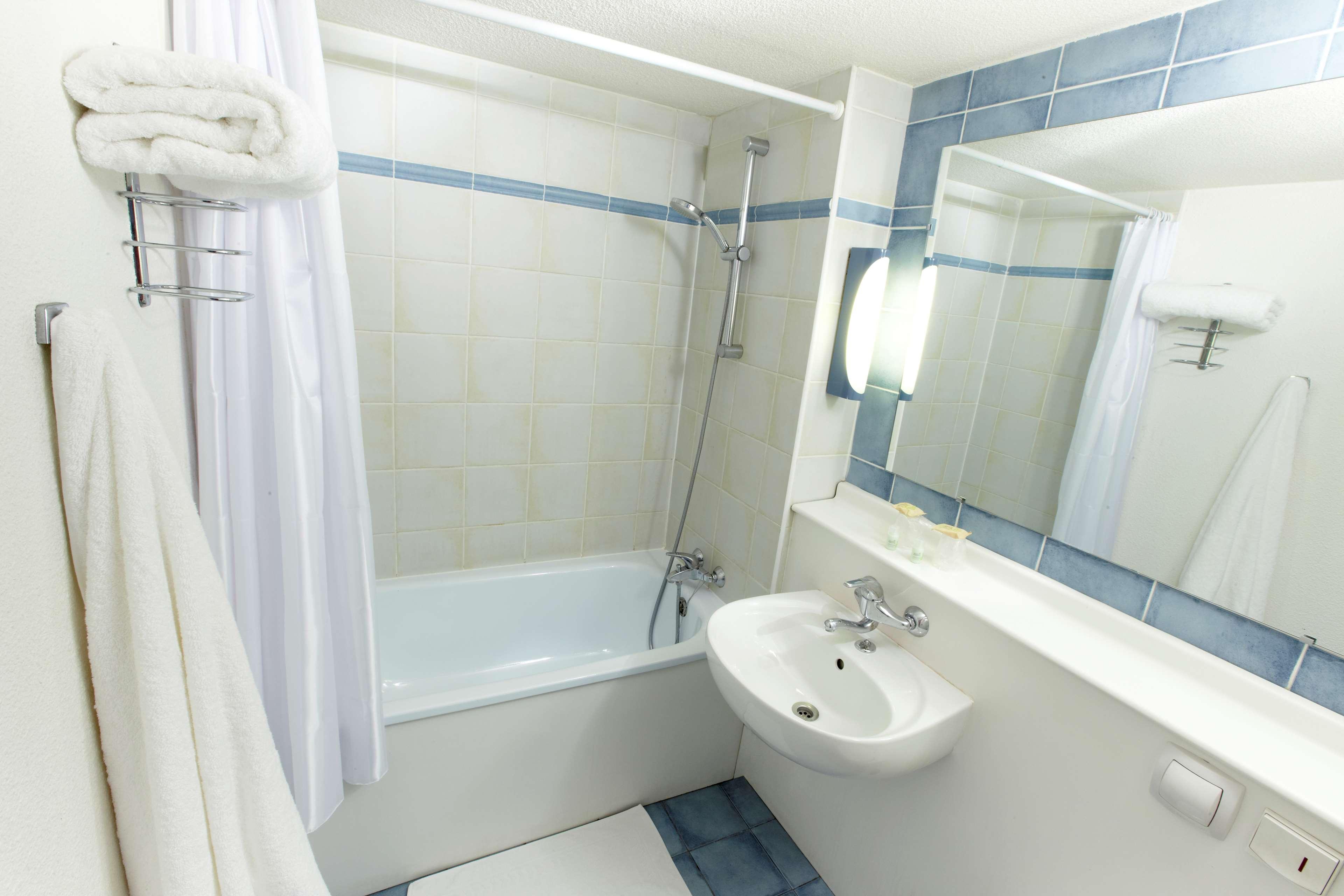 Hotel De La Briere Trignac Ngoại thất bức ảnh