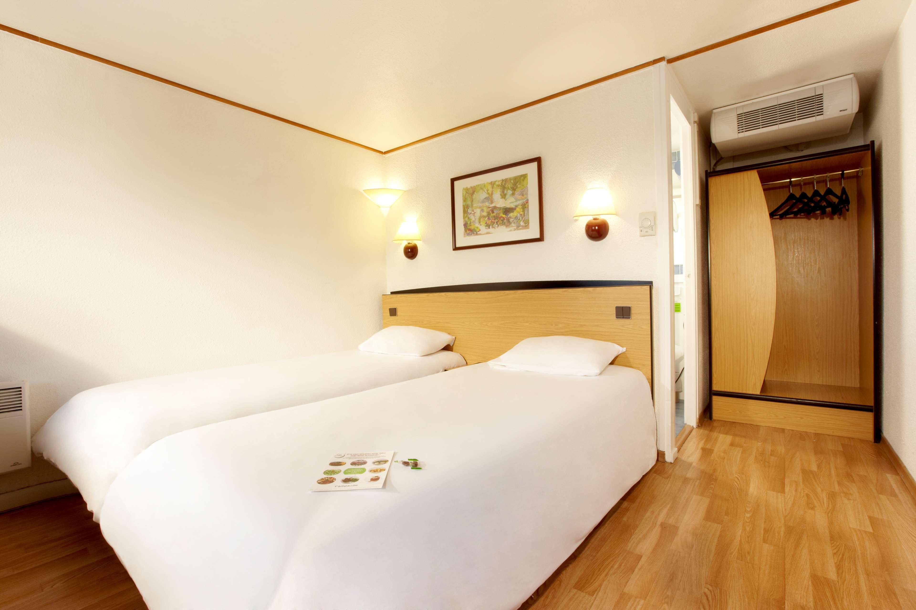 Hotel De La Briere Trignac Ngoại thất bức ảnh