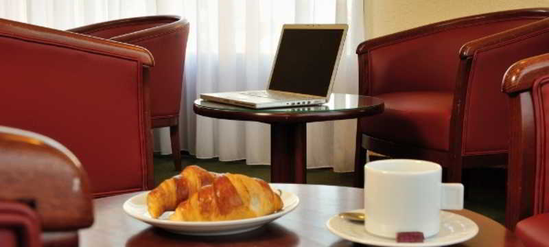 Hotel De La Briere Trignac Ngoại thất bức ảnh