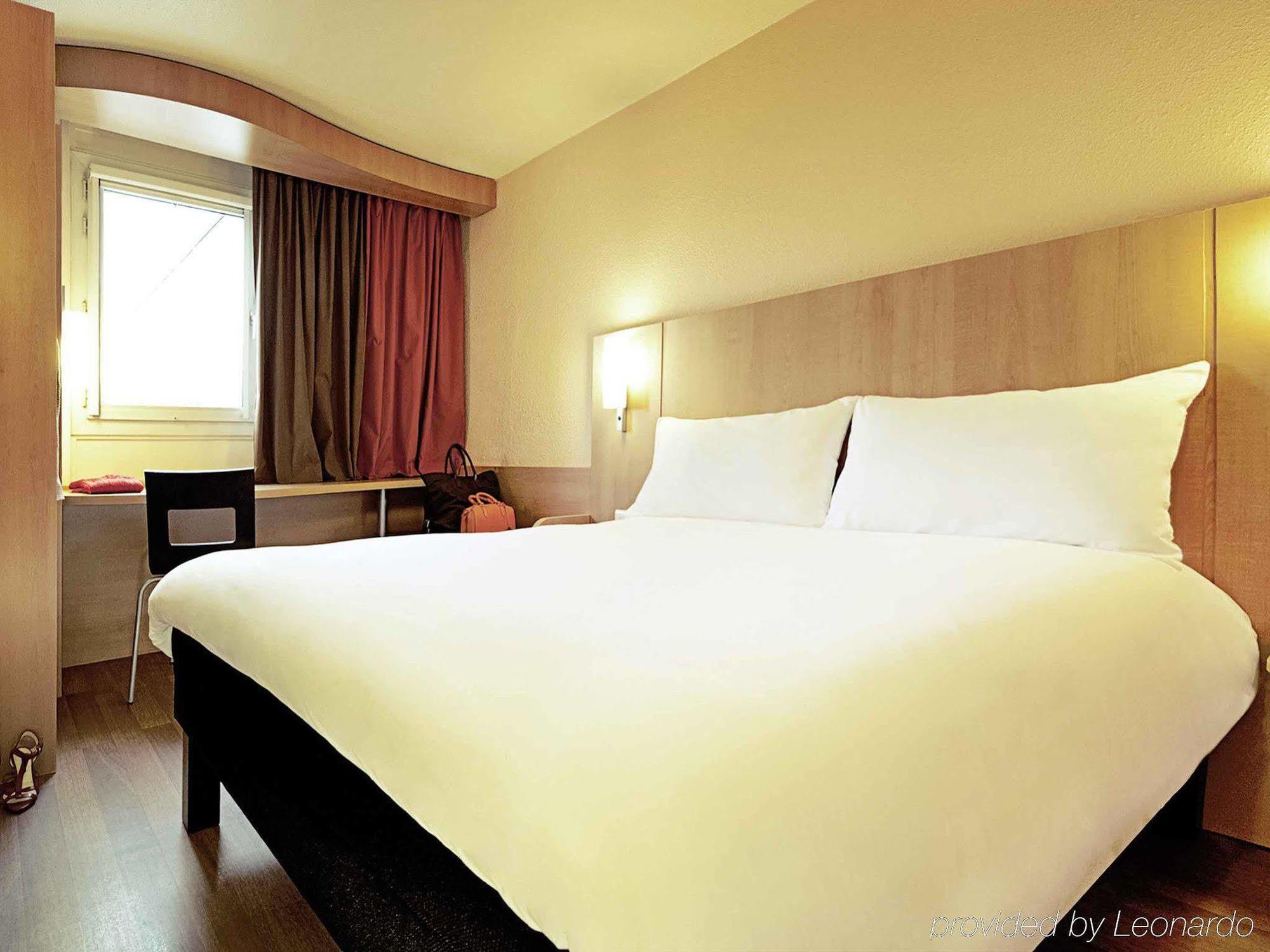 Hotel De La Briere Trignac Ngoại thất bức ảnh