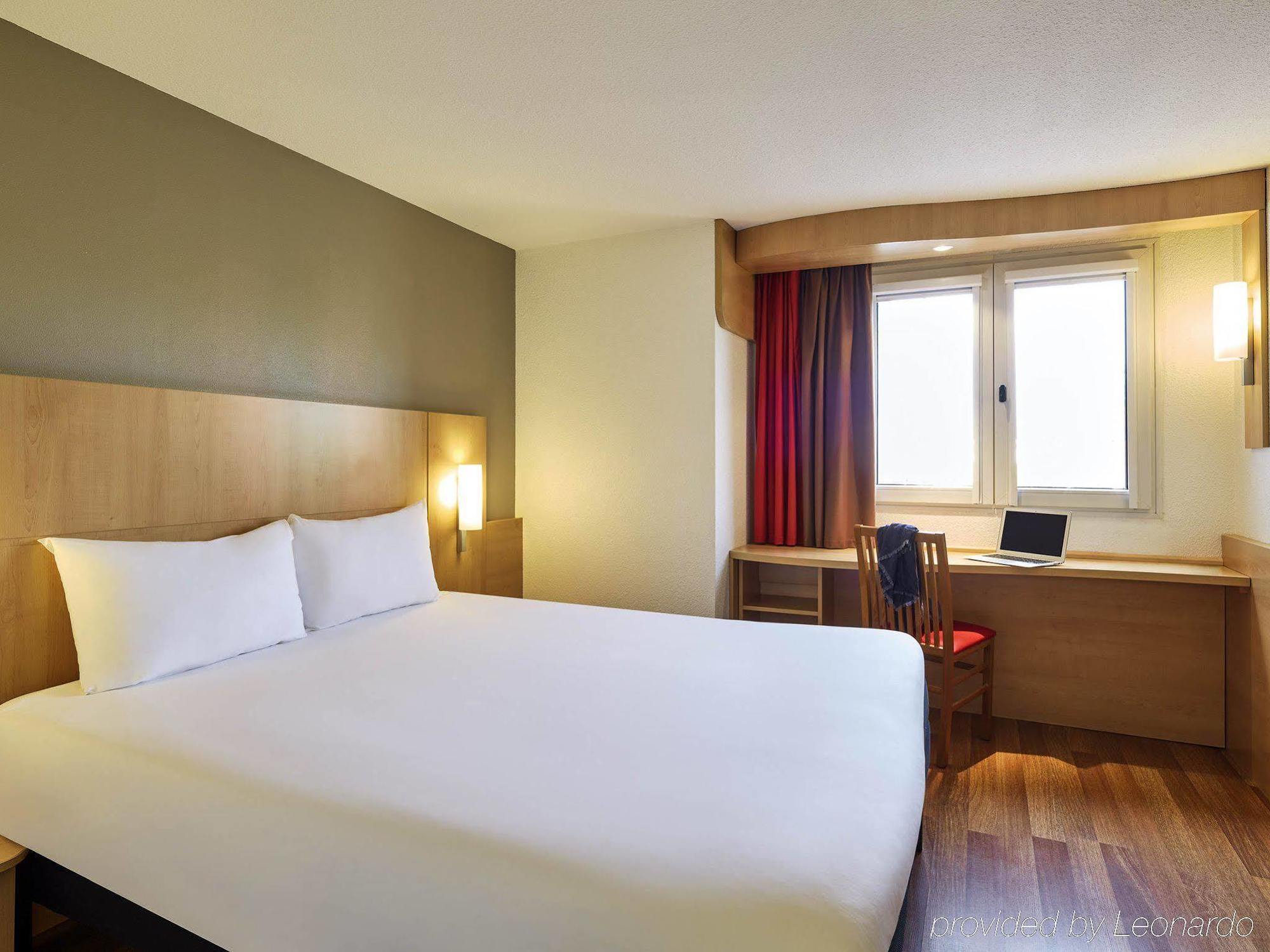 Hotel De La Briere Trignac Ngoại thất bức ảnh